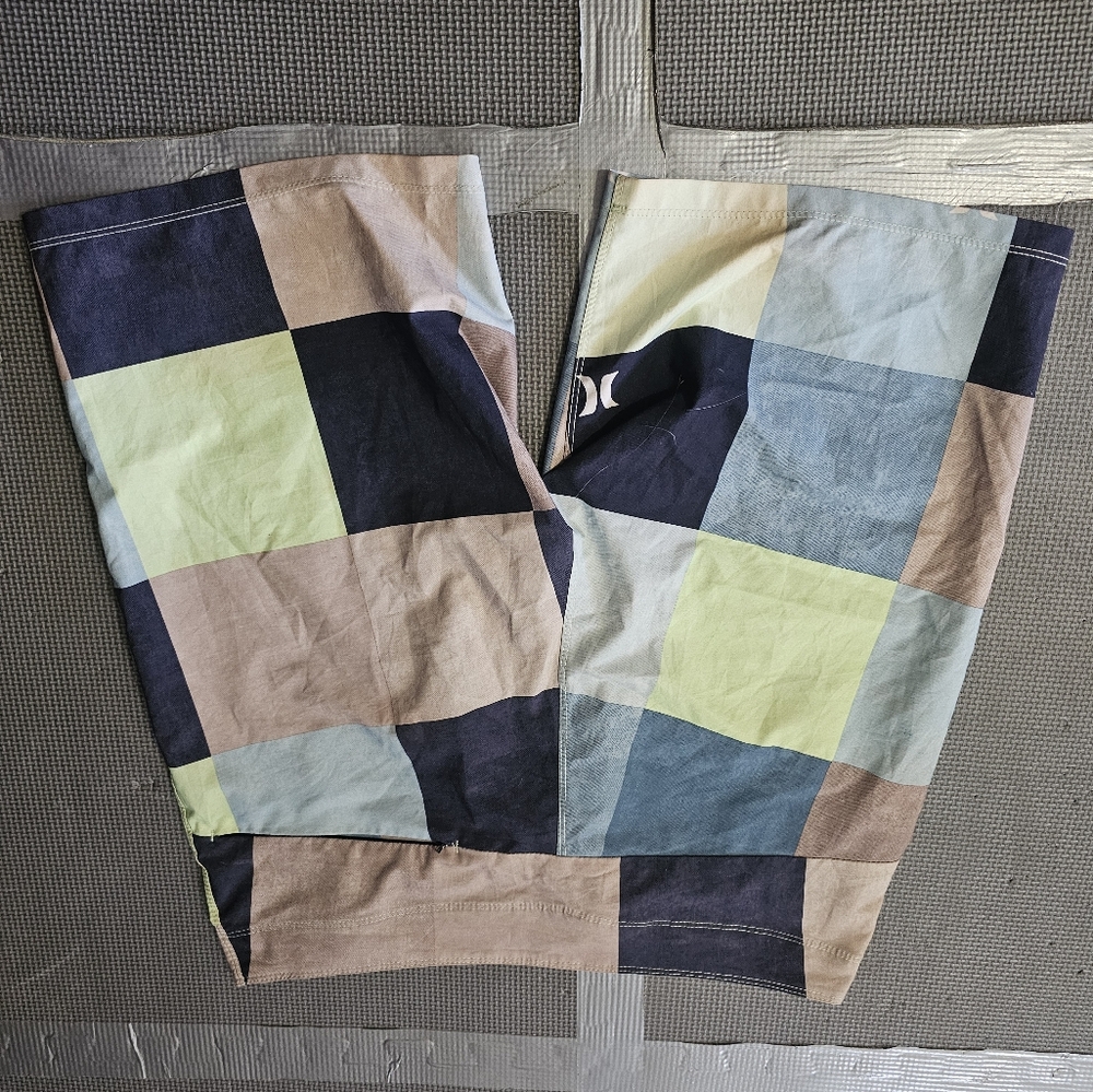 Hurley Swim Trunks - Picture 4 of 4